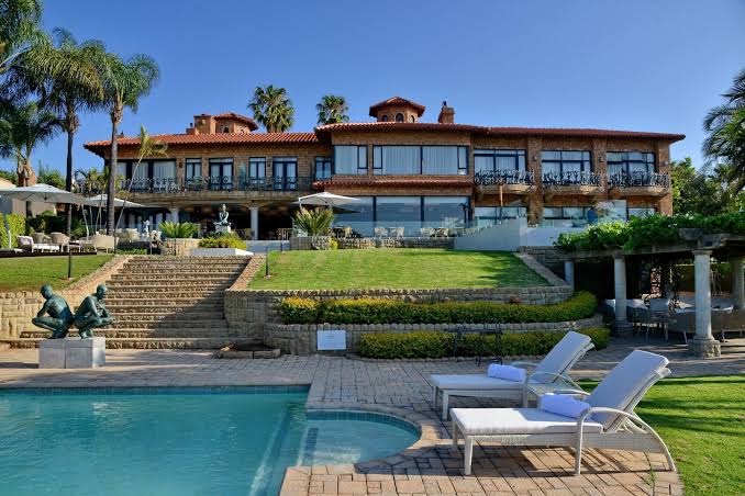 Apogee Boutique Hotel & Spa