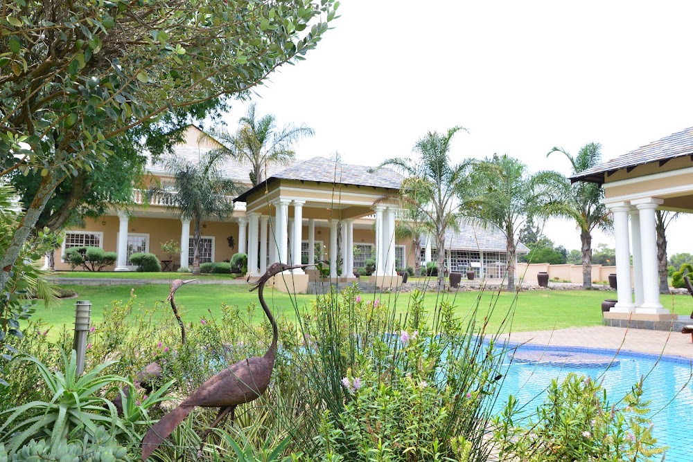 Attaché Guest Lodge & Day Spa